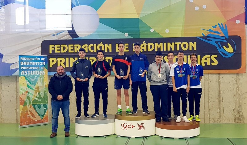 Dos medallas en el Master Sub 13 y Sub 17 de Gijón